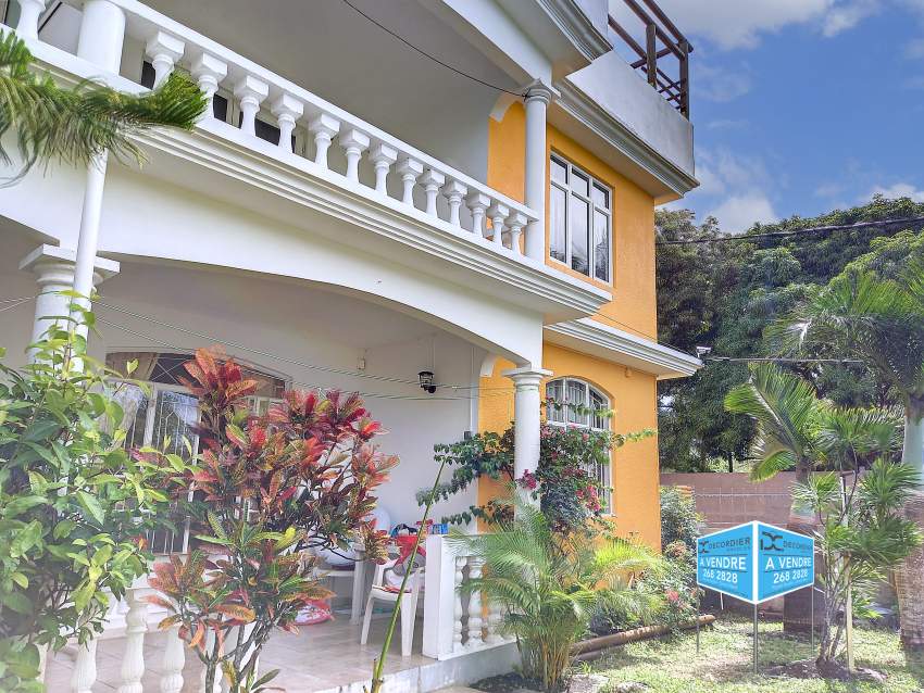 (Ref. MA7-730) Grande maison sur 3 niveaux de 4 appartements - 3 - House  on Aster Vender