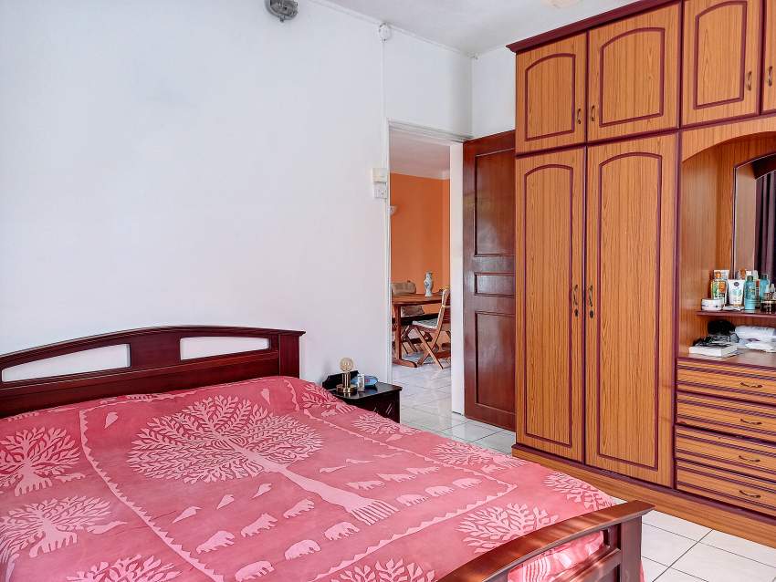 (Ref. MA7-730) Grande maison sur 3 niveaux de 4 appartements - 2 - House  on Aster Vender