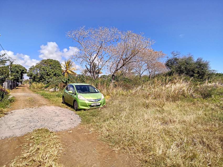 (Ref. MA7-750) Grand terrain situé dans un quartier résidentiel - 2 - Land  on Aster Vender