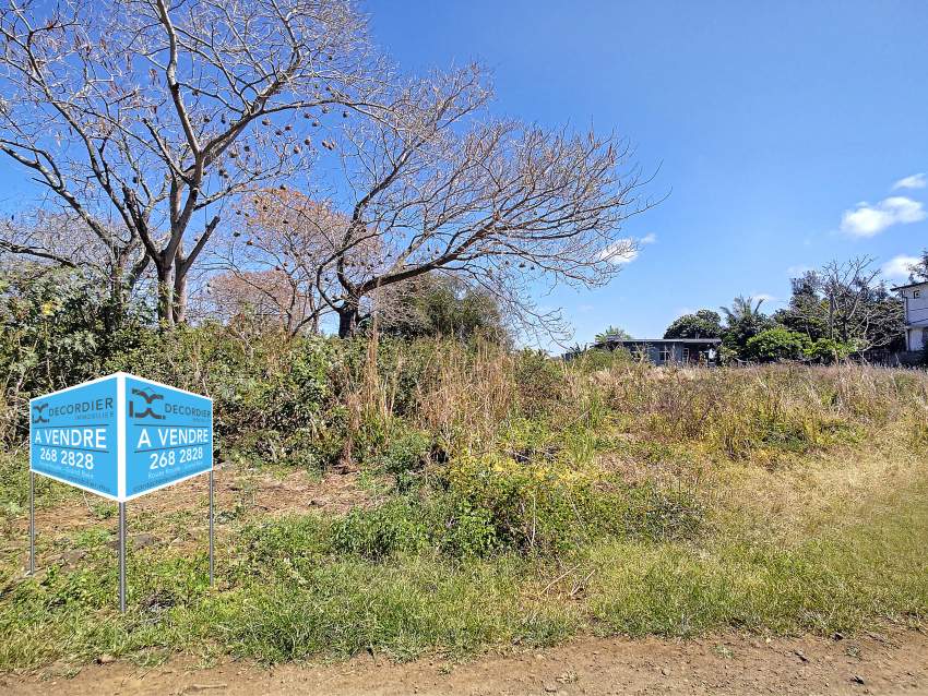 (Ref. MA7-750) Grand terrain situé dans un quartier résidentiel - 6 - Land  on Aster Vender