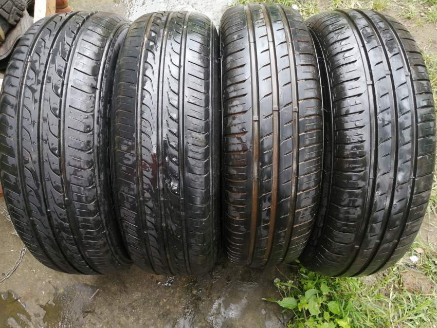 Pneus 13 pouces à vendre  - 2 - Spare Parts  on Aster Vender