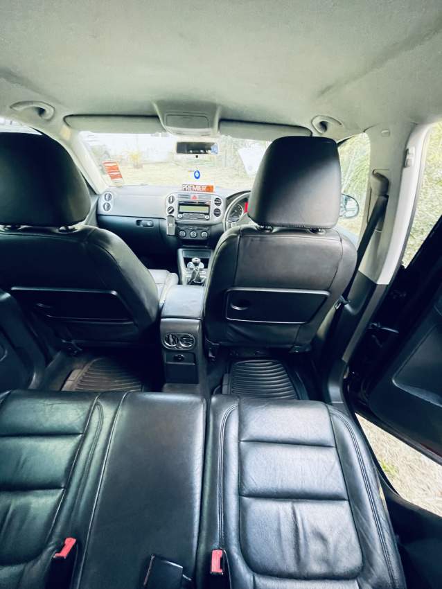 Volkswagen Tiguan - 3 - SUV Cars  on Aster Vender