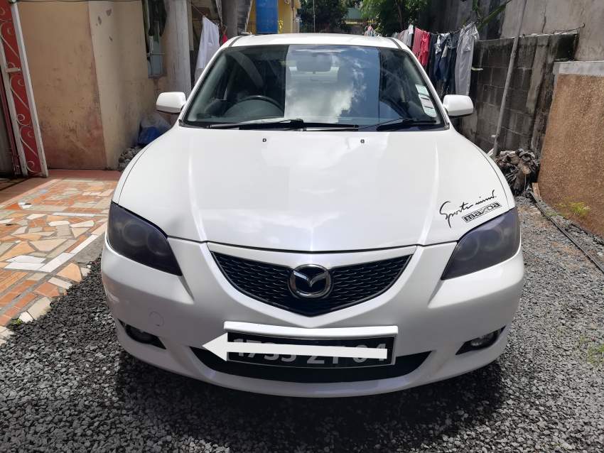 Mazda 3 - 5 - Compact cars  on Aster Vender