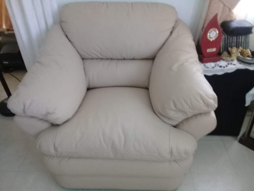 VENDU Set de sofa cuir - 2 - Living room sets  on Aster Vender