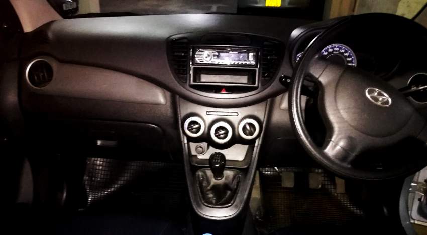 hyundai i10 - 2 - Compact cars  on Aster Vender