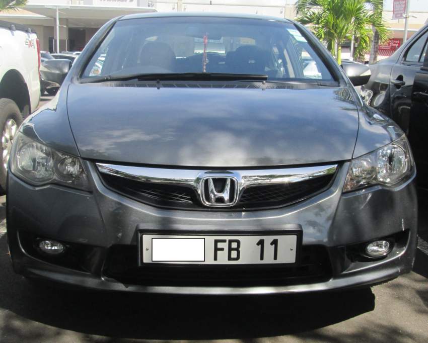 Honda - Civic 1.6 Sedan - 6 - Family Cars  on Aster Vender