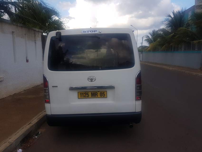 Toyota Hiace - 2 - Passenger Van  on Aster Vender