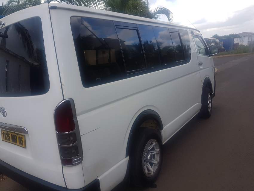 Toyota Hiace - 6 - Passenger Van  on Aster Vender