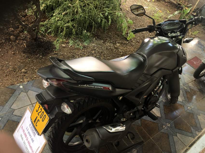 Motorcycle Honda Unicorn 160cc year 2017 - 1 - Roadsters  on Aster Vender
