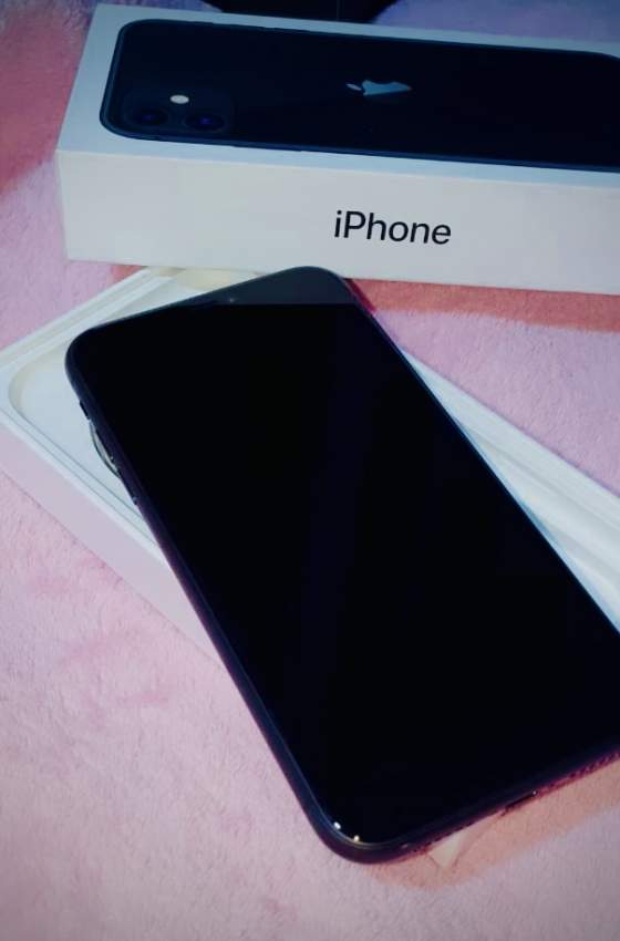 Iphone 11 | 128GB + FREE Wireless Charging Case (Body Glove power bank - 0 - iPhones  on Aster Vender