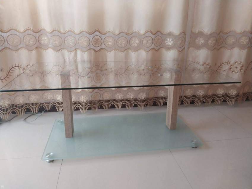 Table for sale   on Aster Vender