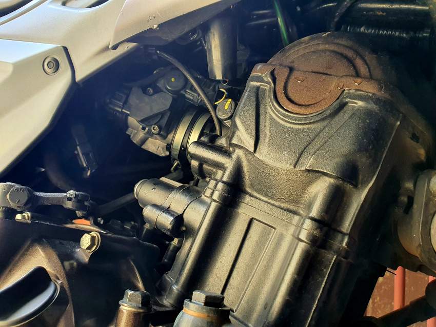 Suzuki gixxer 250cc  - 3 - Sports Bike  on Aster Vender