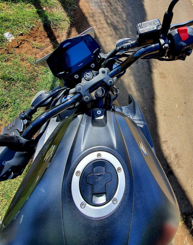 Suzuki gixxer 250cc  - 7 - Sports Bike  on Aster Vender