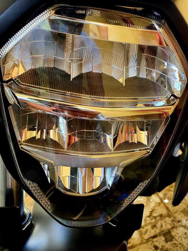 Suzuki gixxer 250cc  - 1 - Sports Bike  on Aster Vender