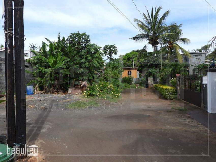 Residential land of 6.3 perches in Solitude,Triolet. - 2 - Land  on Aster Vender