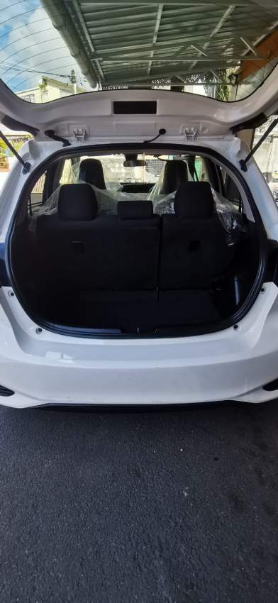 TOYOTA VITZ - 5 - Family Cars  on Aster Vender