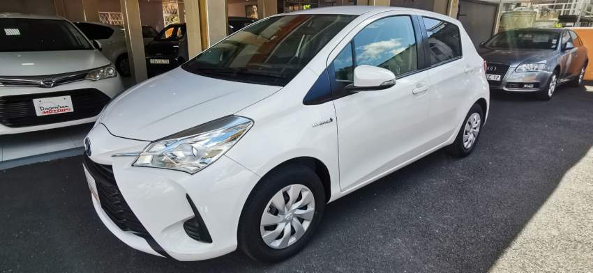 TOYOTA VITZ - 6 - Family Cars  on Aster Vender