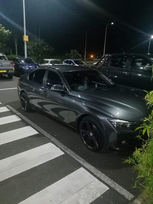 BMW 316i - 5 - Family Cars  on Aster Vender