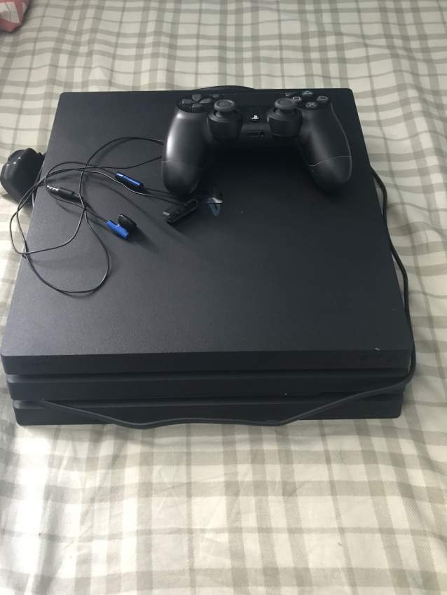 Ps4 pro 1 tb - 2 - PlayStation 4 (PS4)  on Aster Vender