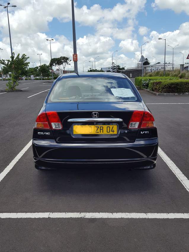 HONDA CIVIC VTI   - 2 - Family Cars  on Aster Vender