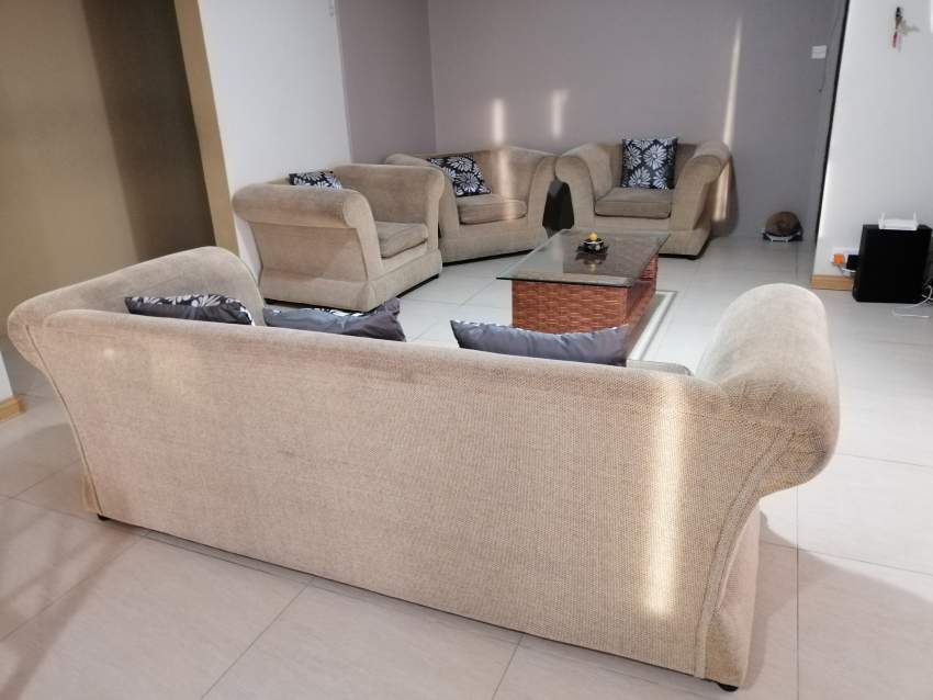 Sofa set on Aster Vender