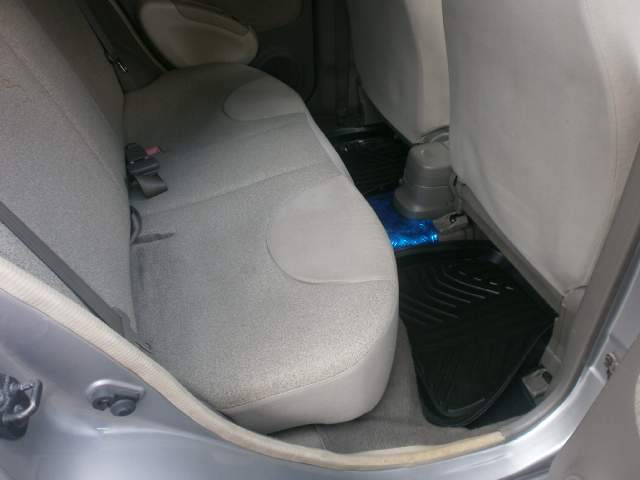 Nissan march - 3 - Compact cars  on Aster Vender