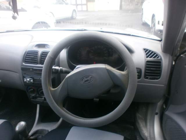 Hyundai accent  - 5 - Family Cars  on Aster Vender