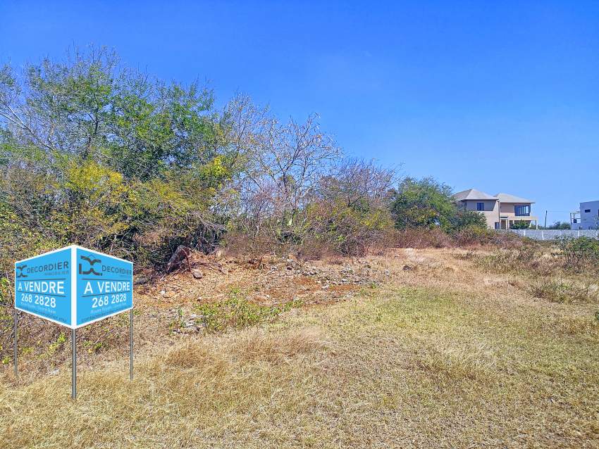 (Ref. MA7-752) Grand terrain constructible - 3 - Land  on Aster Vender