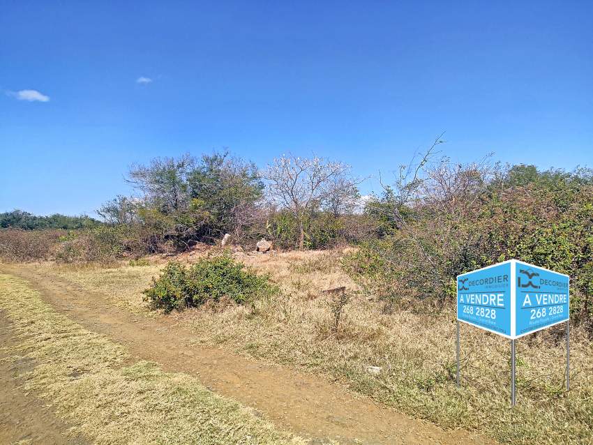 (Ref. MA7-752) Grand terrain constructible - 6 - Land  on Aster Vender