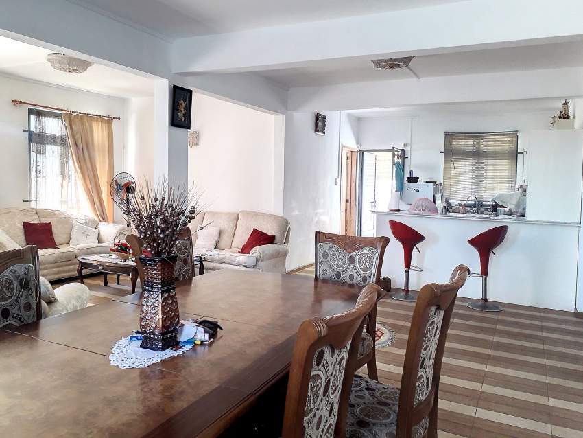 (Ref. MA7-756) Grande maison avec une cour arborée - 2 - House  on Aster Vender