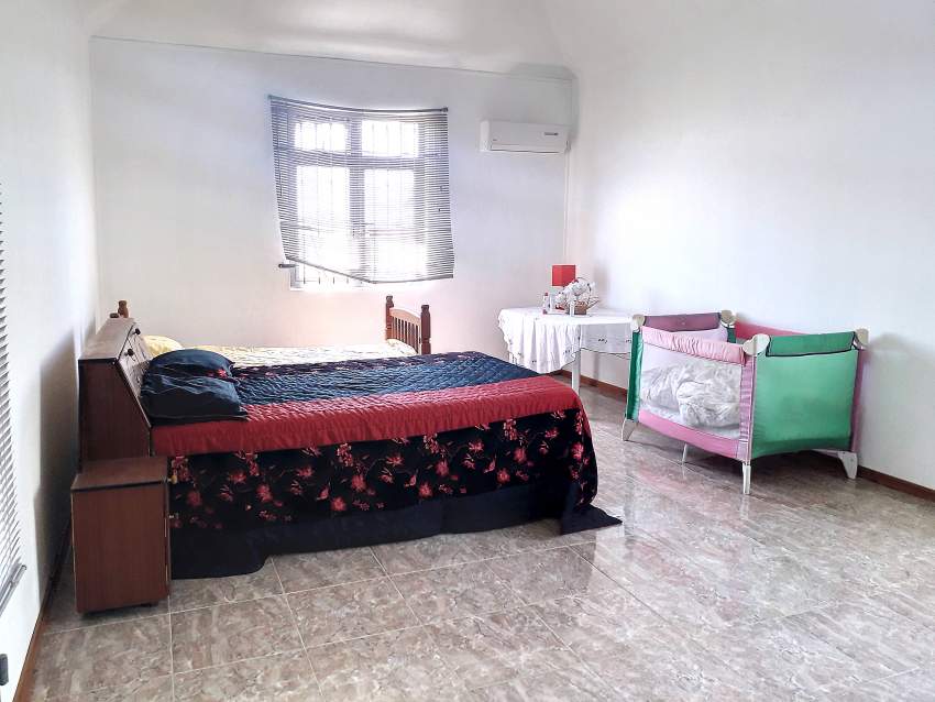 (Ref. MA7-756) Grande maison avec une cour arborée - 4 - House  on Aster Vender