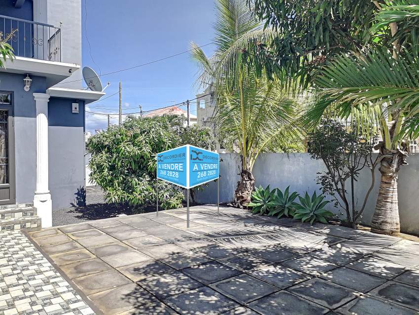 (Ref. MA7-756) Grande maison avec une cour arborée - 7 - House  on Aster Vender