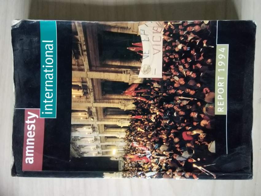 Amnesty International Reports - 2 - Technical literature  on Aster Vender