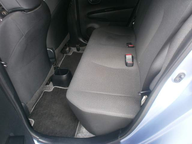 Toyota vitz smile Edition  - 4 - Family Cars  on Aster Vender