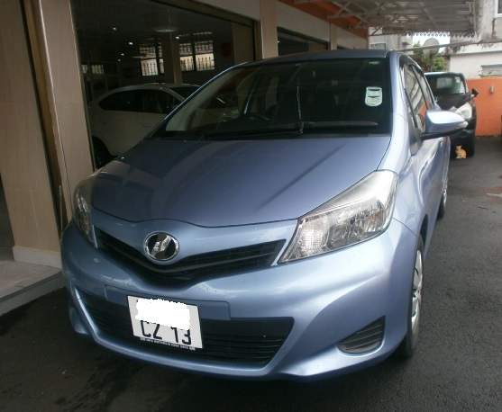 Toyota vitz smile Edition  - 1 - Family Cars  on Aster Vender