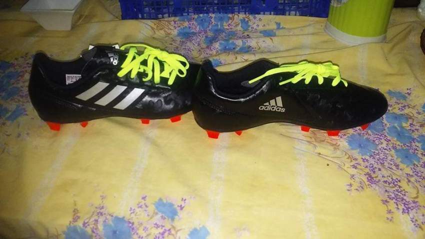 Soulier football  - 0 - Sports shoes  on Aster Vender