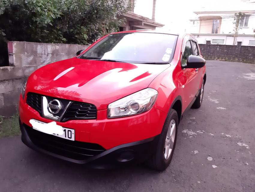 Nissan Qashqai - 5 - SUV Cars  on Aster Vender