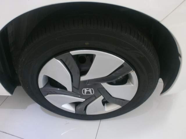 HONDA FIT HYBRID - 5 - Family Cars  on Aster Vender