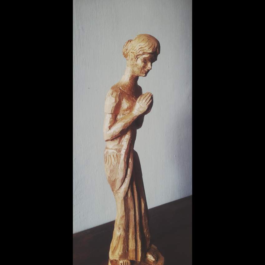Virgin Maiden Golden Figure - 0 - Interior Decor  on Aster Vender