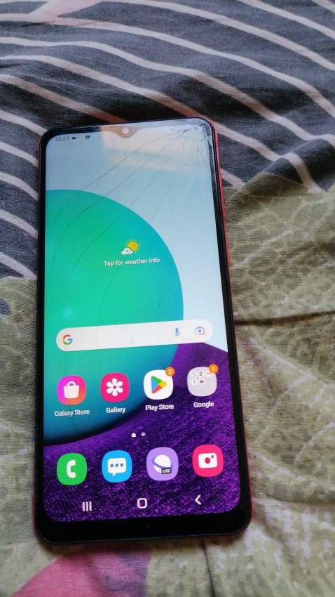 A VENDRE 3 SMARTPHONES (BIZIN RÉPARER) - 2 - Android Phones  on Aster Vender