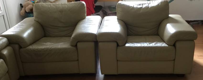 Set de canapé en cuir on Aster Vender