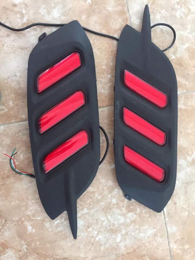 brakes rear bumper lights pour Honda Civic 10th generation - 0 - Spare Part  on Aster Vender