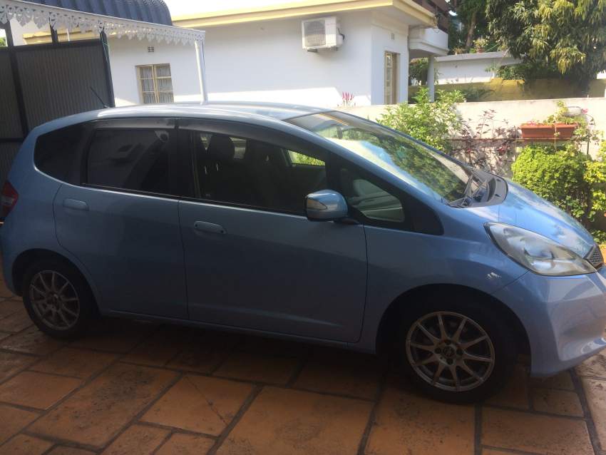 Honda Fit 2012 - 1 - Family Cars  on Aster Vender