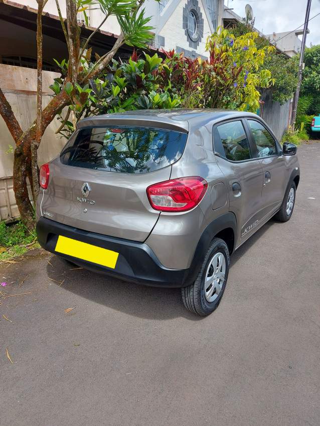 Renault Kwid 2018 (Automatic) - 2 - Compact cars  on Aster Vender