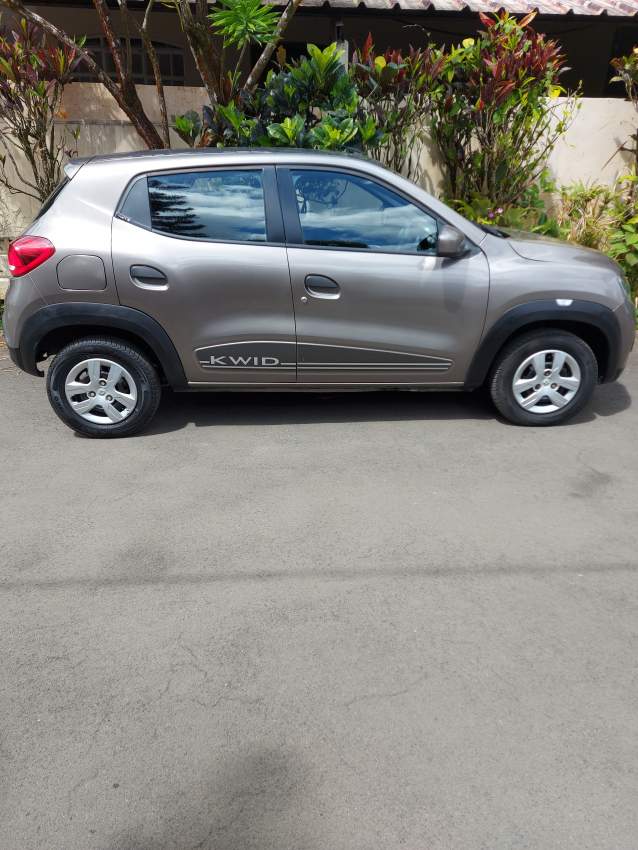 Renault Kwid 2018 (Automatic) - 1 - Compact cars  on Aster Vender