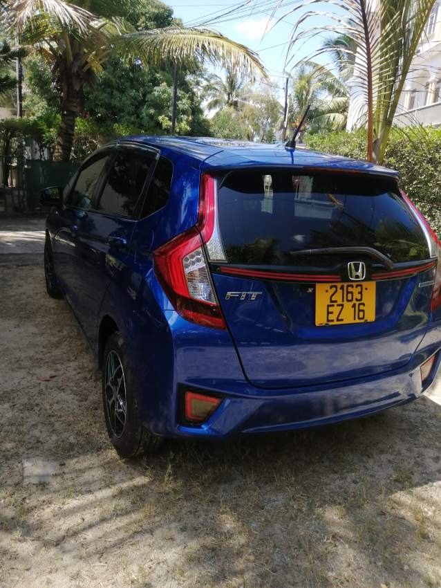 HONDA FIT HATCHBACK - 1 - Family Cars  on Aster Vender