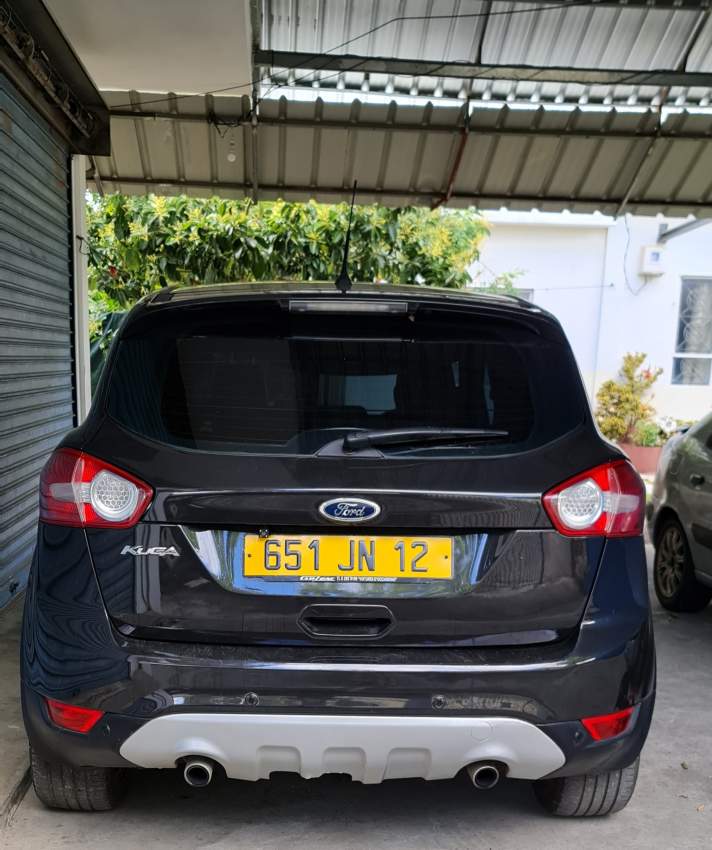 FORD KUGA 2012 - 2 - SUV Cars  on Aster Vender