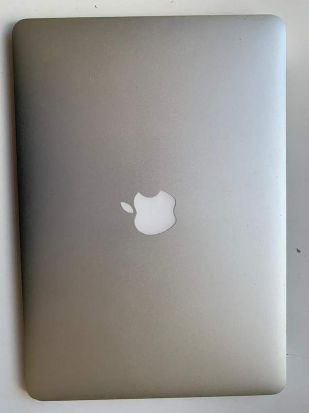 Apple macbook air   on Aster Vender
