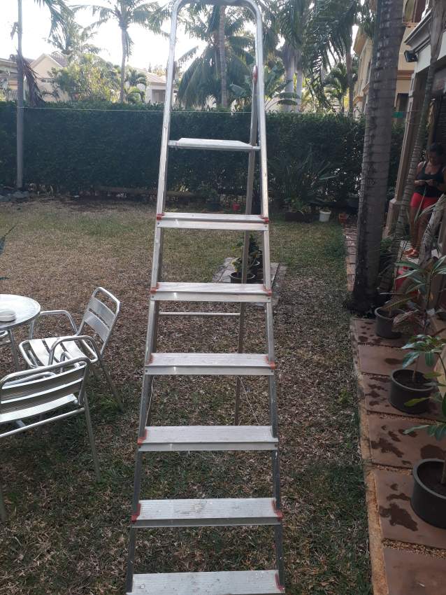 Escabeau Echelle - 2 - Others  on Aster Vender