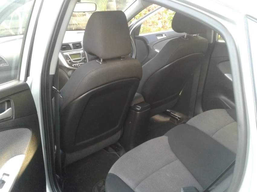 HYUNDAI ACCENT 1.4 L MANUAL - 2 - Family Cars  on Aster Vender
